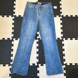 Tillys sky and sparrow seemed cropped flare jeans size 3 NWT